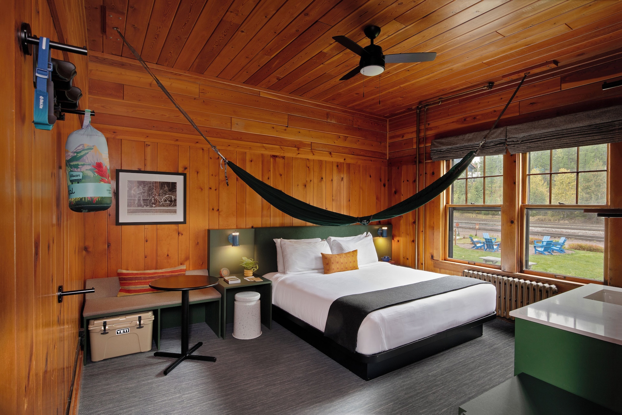 LOGE Glacier – Essex, MT